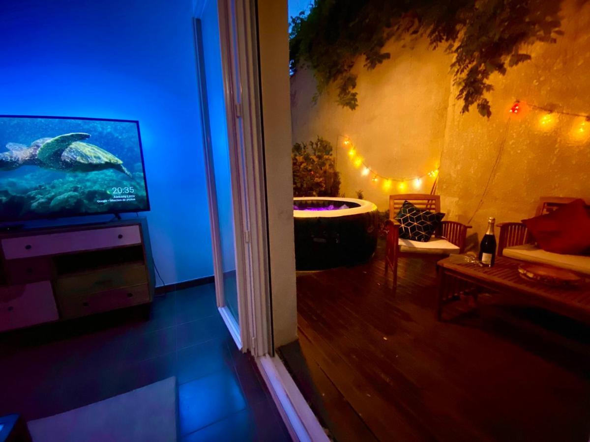 Magnifique Villa Avec Jacuzzi Au Pied Du Stade Сен-Дени Экстерьер фото